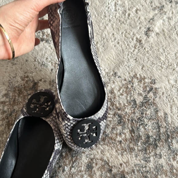 Tory burch flats - Picture 3 of 5